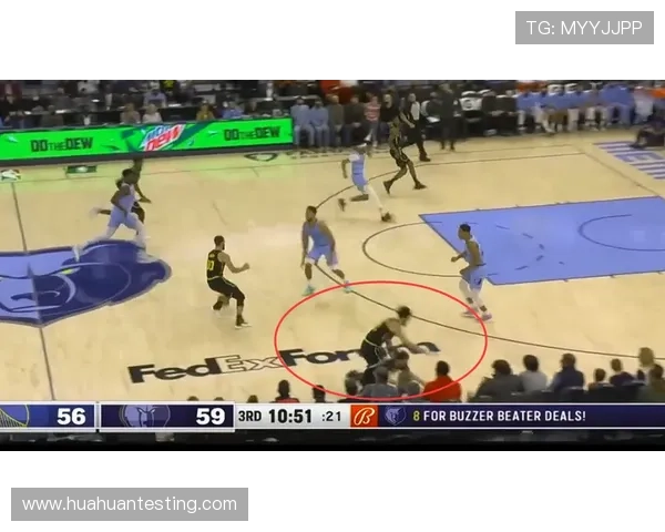 本泽马 vs 莱万:中锋战术角色与进攻效率对比 本泽马 vs 莱万:中锋战术角色与进攻效率对比